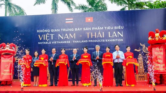Việt Nam lần đầu tiên tổ chức Hội nghị Gặp gỡ Thái Lan