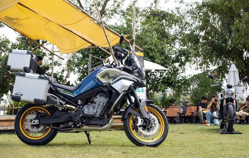 Cận cảnh CFMoto 800MT Touring vừa ra mắt tại Việt Nam, giá bán 255 triệu đồng