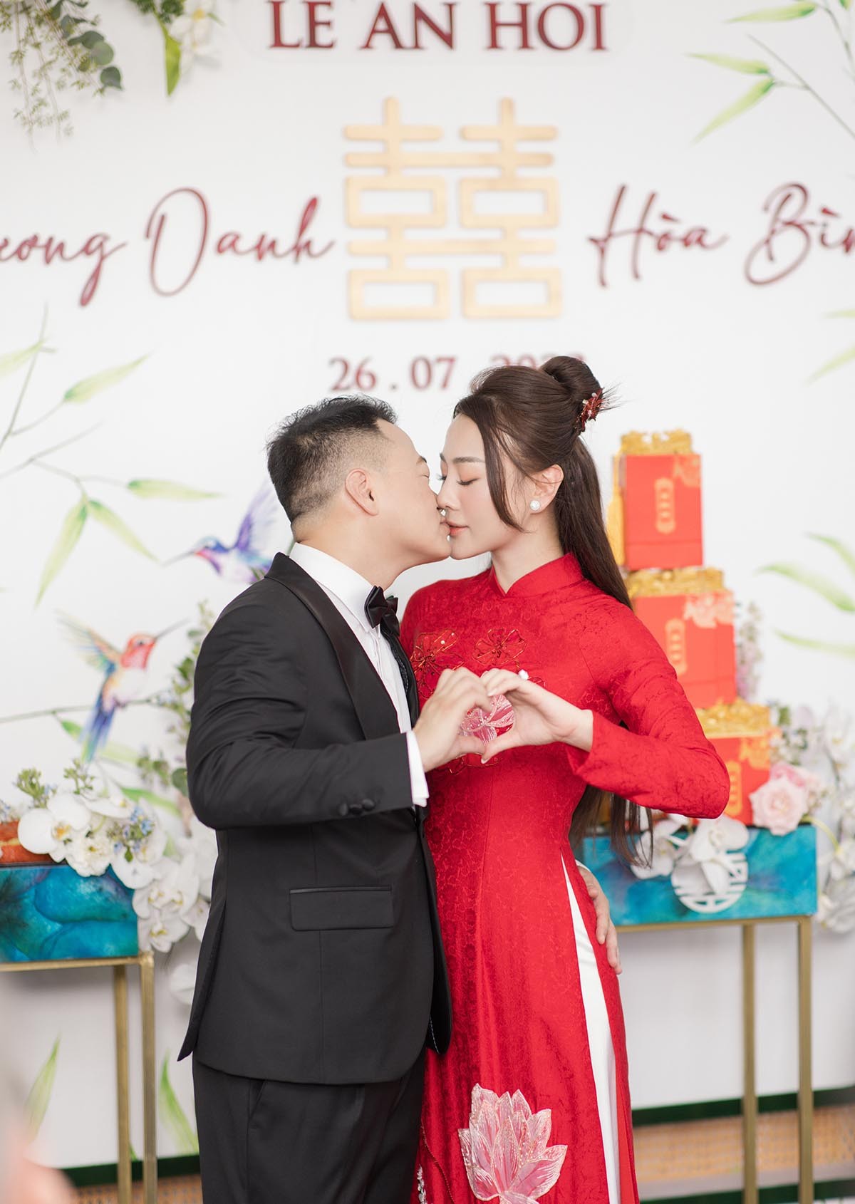 Phương Oanh - Shark Binh rạng rỡ trong chuyến trăng mật tại Mỹ