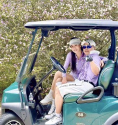 Phương Oanh - Shark Binh rạng rỡ trong chuyến trăng mật tại Mỹ