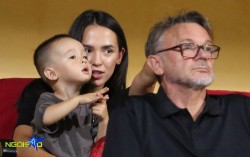 V-League 2023: Hình ảnh vợ và con trai thủ môn Filip Nguyễn cổ vũ trận CLB Công an Hà Nội vs Hà Nội FC