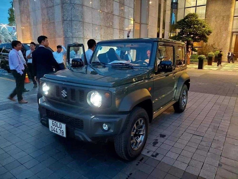 Suzuki Jimny được đăng ký biển số bởi Việt Nam Suzuki. Suzuki Jimny được đăng ký biển số bởi Việt Nam Suzuki.