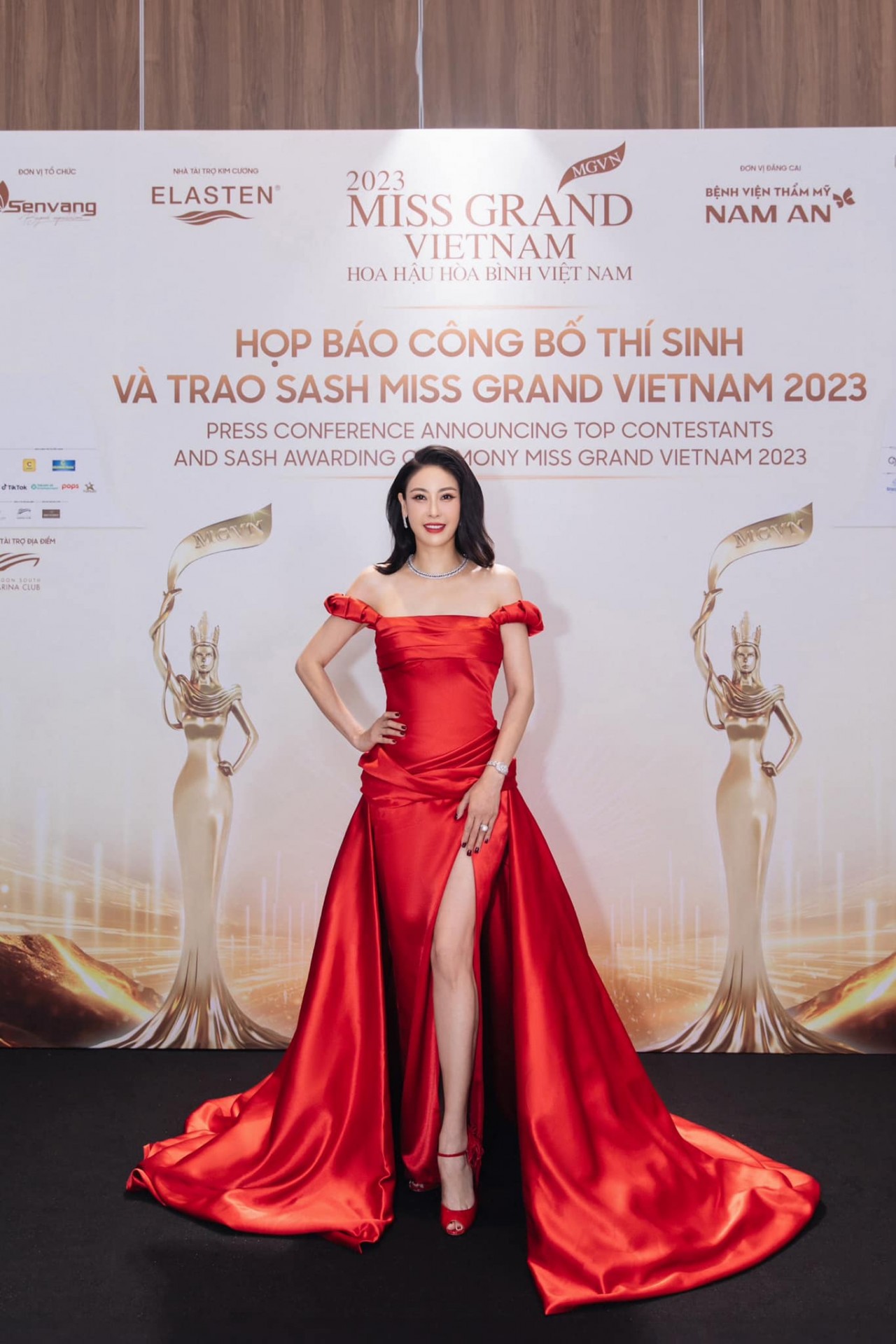 Hoa hậu Hà Kiều Anh