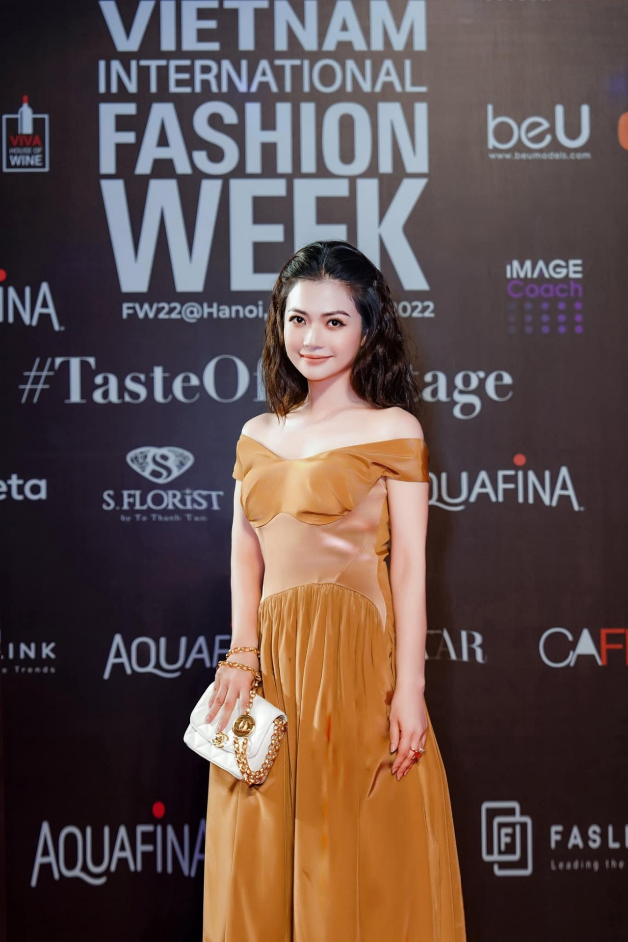 Nhan sắc diễn viên Kiều Anh