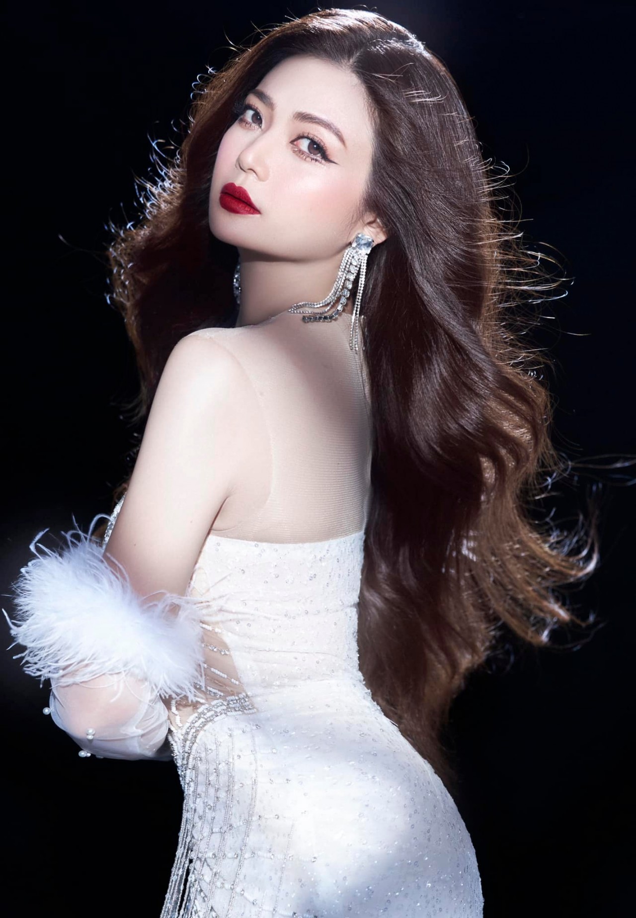 Nhan sắc diễn viên Kiều Anh