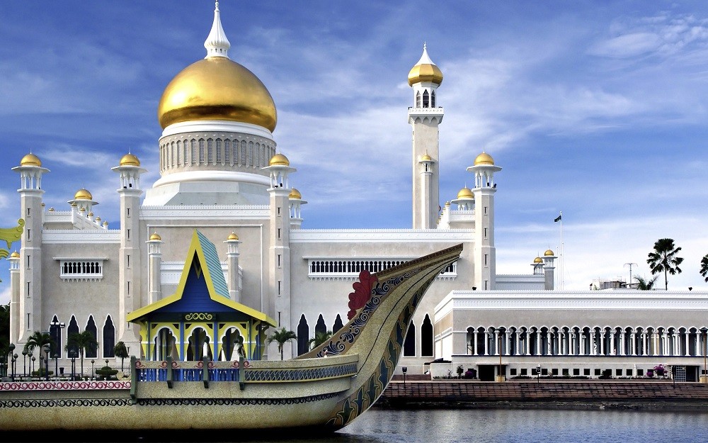 (08.08) Nhà thờ Hồi giáo Sultan Omar Ali Saifuddin tại Banda Seri Begawan, thủ đô Brunei. (Nguồn: Flickr) (08.08) Nhà thờ Hồi giáo Sultan Omar Ali Saifuddin tại Banda Seri Begawan, thủ đô Brunei. (Nguồn: Flickr)