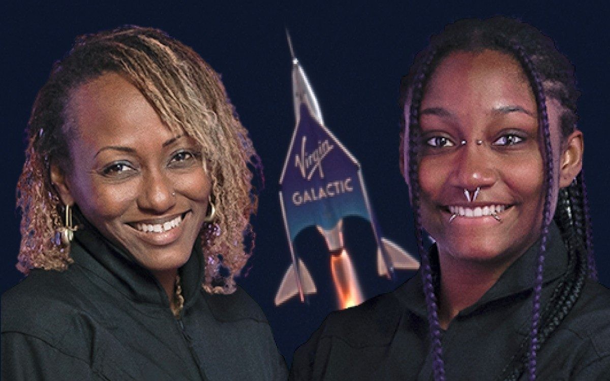 Cặp mẹ con đầu tiên bay vào vũ trụ Cặp mẹ con đầu tiên bay vào vũ trụ