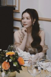 Lý Nhã Kỳ gợi cảm, hút hồn trong bộ ảnh mới