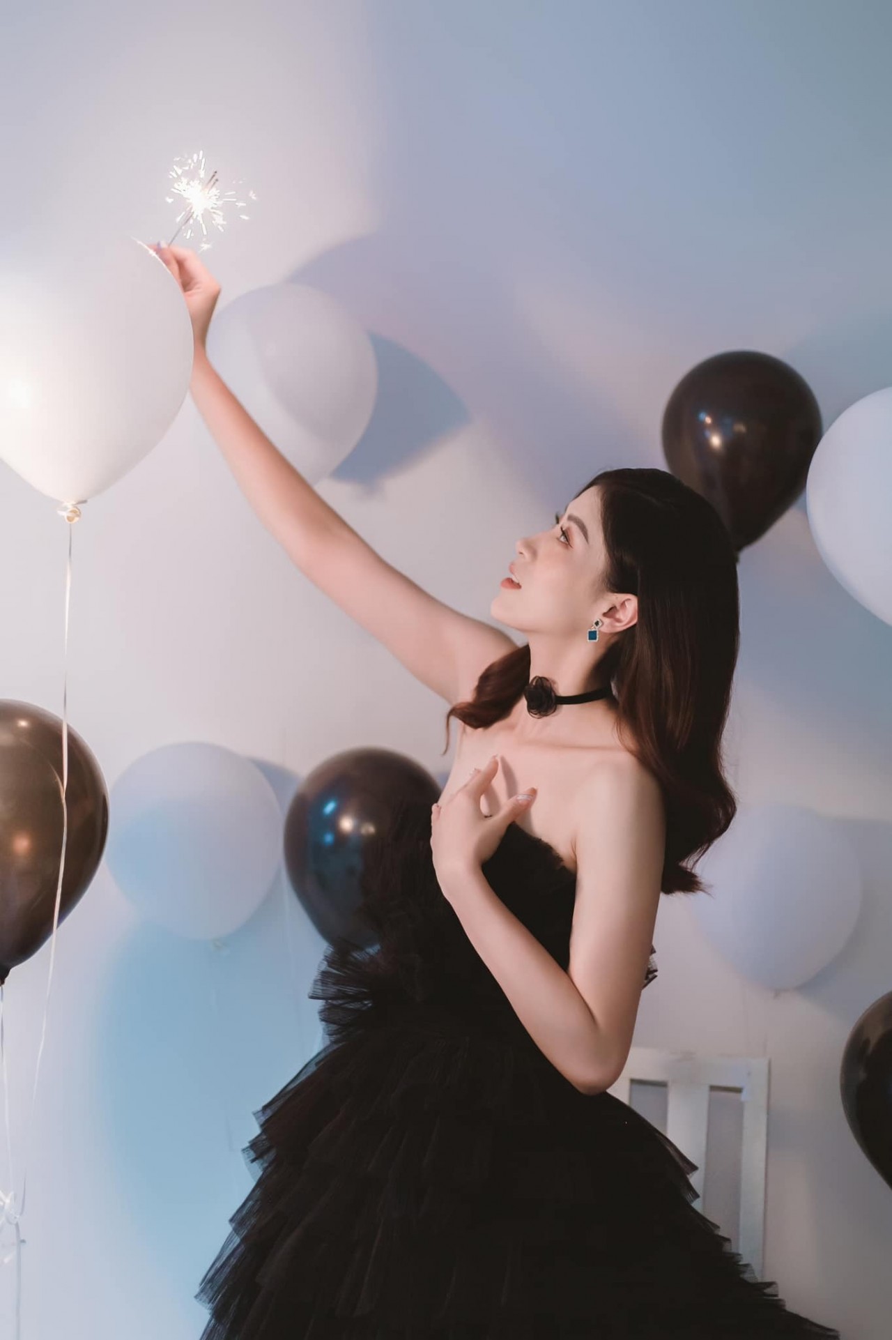 Tay đập cao 1m75 cho biết cô vẫn còn nhiều điểm yếu phải khắc phục. Đó là lý do mà Kiều Trinh luôn nỗ lực tối đa trong các buổi tập. Năm ngoái, cô là một trong những VĐV thi đấu nhiều nhất của làng bóng chuyền nữ Việt Nam với tổng cộng 9 giải đấu, trong đó 6 giải cấp CLB và 3 giải cấp đội tuyển. 