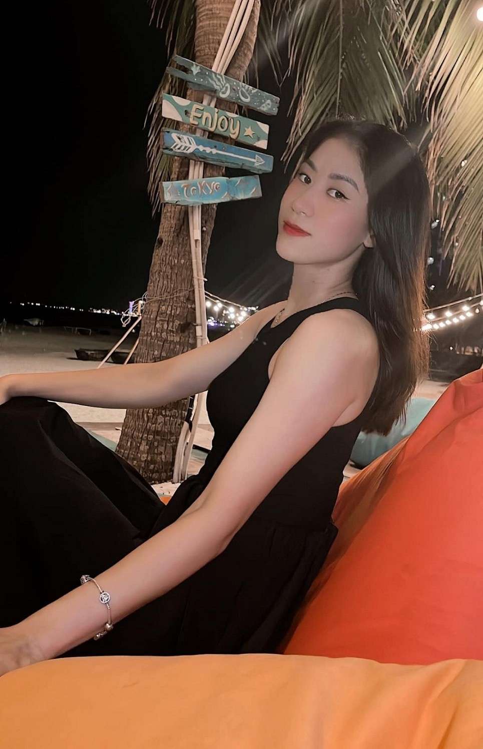 Facebook của Kiều Trinh hiện có hơn 16.000 người theo dõi. 