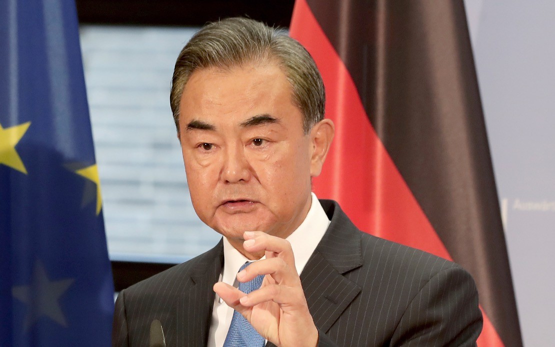 Ông Vương Nghị vừa được bổ nhiệm làm Bộ trưởng Ngoại giao thay ông Tần Cương bị miễn nhiệm. (Nguồn: AP) Ông Vương Nghị vừa được bổ nhiệm làm Bộ trưởng Ngoại giao thay ông Tần Cương bị miễn nhiệm. (Nguồn: AP)