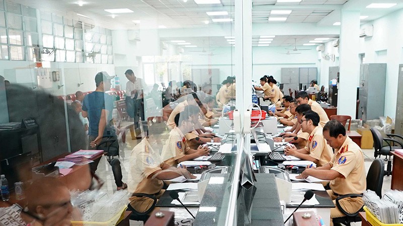 Hướng dẫn sang tên xe máy, xe ô tô qua nhiều đời chủ từ ngày 15/8 Hướng dẫn sang tên xe máy, xe ô tô qua nhiều đời chủ từ ngày 15/8