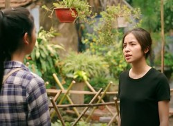 Làng trong phố tập 9: Hiếu phản ứng bất ngờ khi vợ bị đặt điều gian díu với sếp