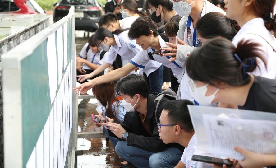 Bộ GD&ĐT sẽ kiểm tra việc công khai mức thu học phí của các trường đại học