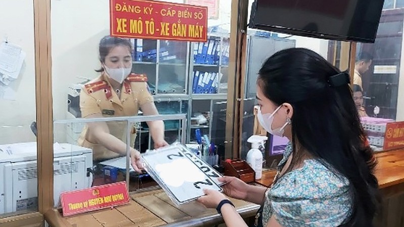 Có được thay biển số xe trúng đấu giá vào xe đã có biển số không? Có được thay biển số xe trúng đấu giá vào xe đã có biển số không?