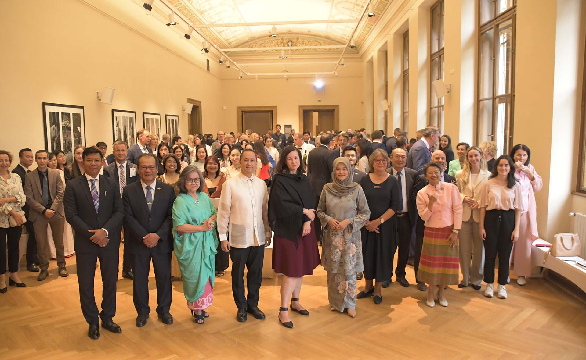 Đại sứ quán Việt Nam tại Czech tham dự lễ kỷ niệm 56 năm ngày thành lập ASEAN