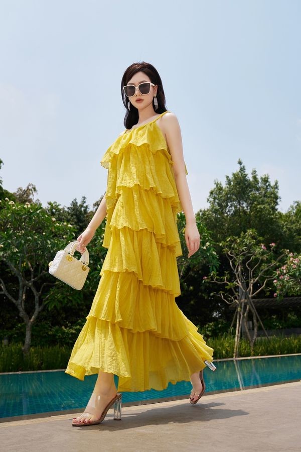 Diễn viên Hương Giang phim Làng trong phố