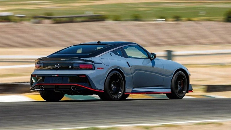 Cận cảnh Nissan Z Nismo 2024 vừa ra mắt tại Mỹ