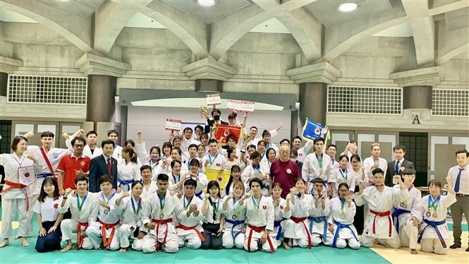 Đông đảo vận động viên dự giải đấu Karate của người Việt tại Nhật Bản Đông đảo vận động viên dự giải đấu Karate của người Việt tại Nhật Bản