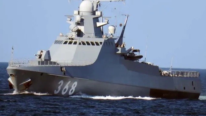 tau chien nga ban canh cao tau cho hang den ukraine qua hanh lang bien den