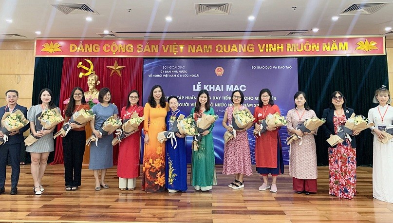 Khai giảng Khóa tập huấn giảng dạy tiếng Việt cho giáo viên người Việt Nam ở nước ngoài năm 2023 Khai giảng Khóa tập huấn giảng dạy tiếng Việt cho giáo viên người Việt Nam ở nước ngoài năm 2023