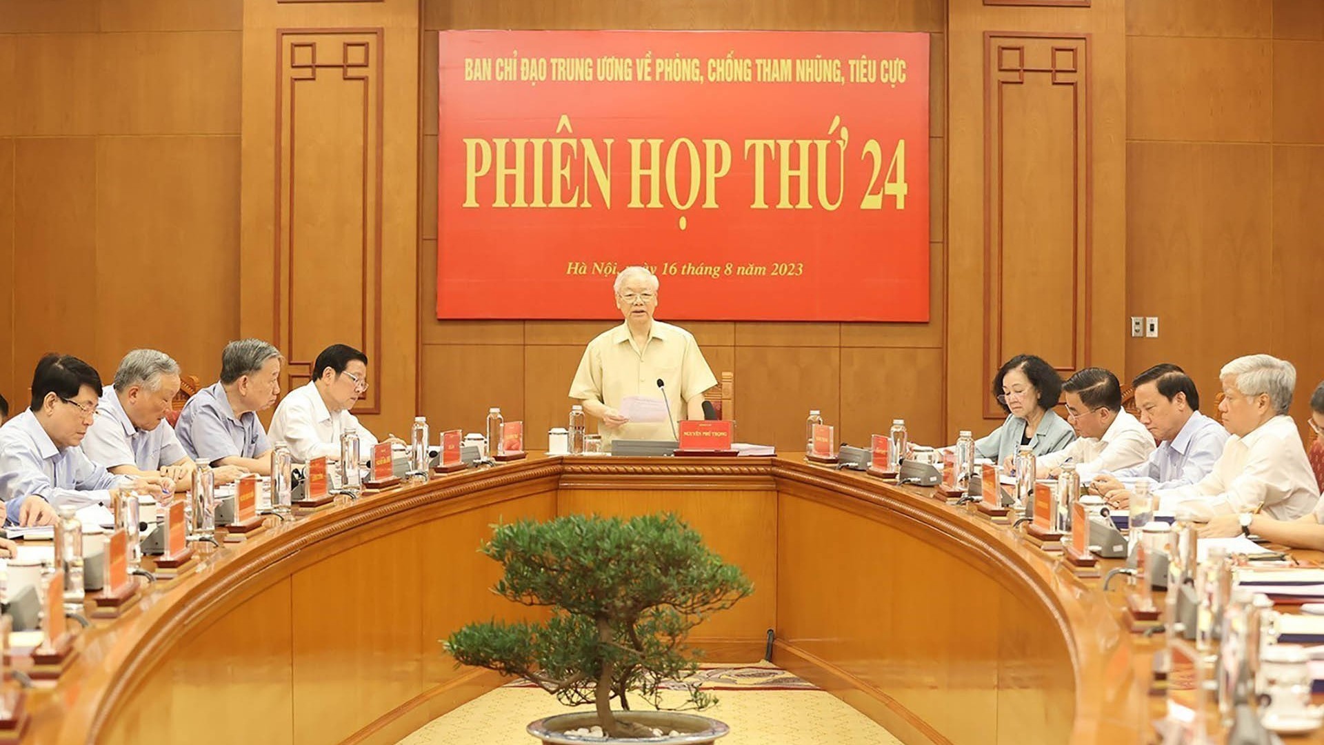 Toàn văn Quy định 131 của Bộ Chính trị về kiểm soát quyền lực, phòng, chống tham nhũng, tiêu cực