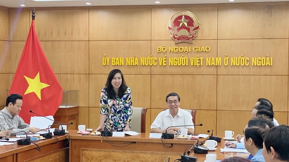 Triển khai chương trình phối hợp công tác về người Việt Nam ở nước ngoài Triển khai chương trình phối hợp công tác về người Việt Nam ở nước ngoài