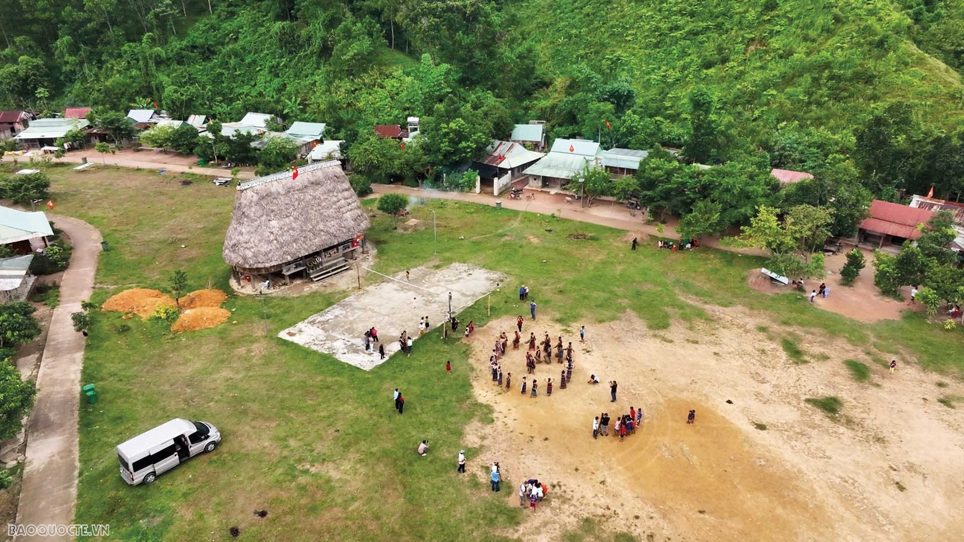 Nhà Gươl: Biểu tượng văn hoá của dân tộc Cơ Tu