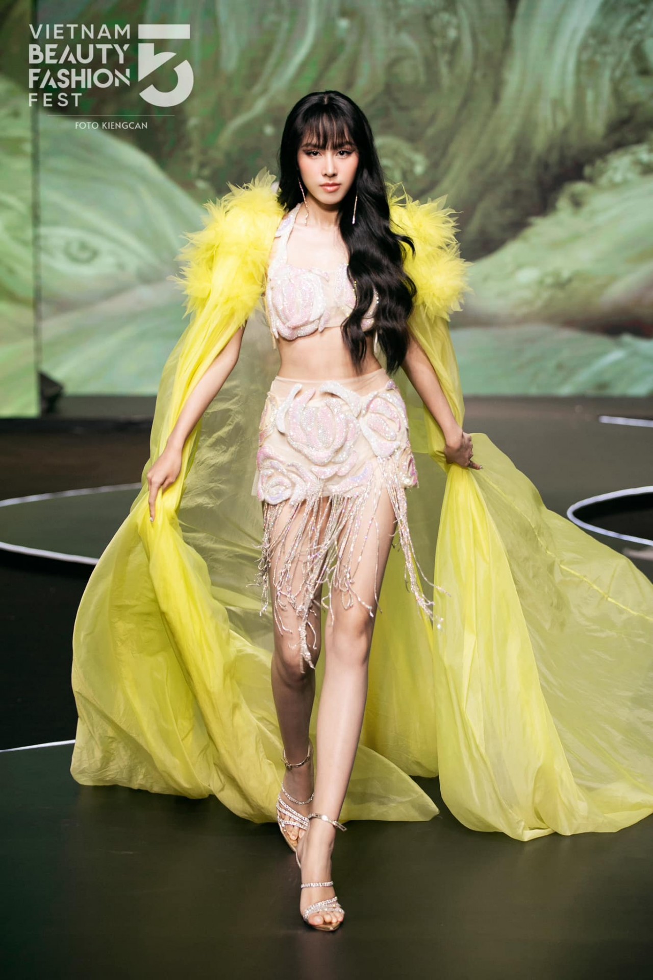 Á hậu Lê Nguyễn Ngọc Hằng