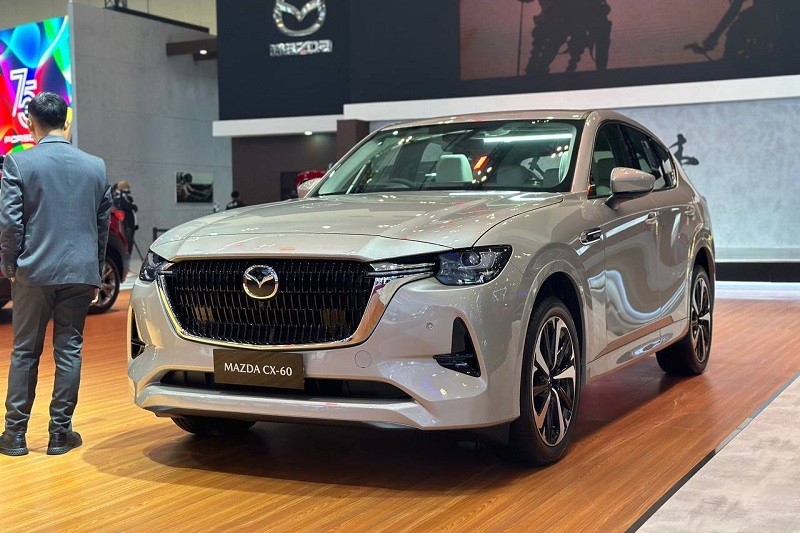 Cận cảnh Mazda CX-60 vừa ra mắt tại Indonesia, giá gần 1,9 tỷ đồng Cận cảnh Mazda CX-60 vừa ra mắt tại Indonesia, giá gần 1,9 tỷ đồng