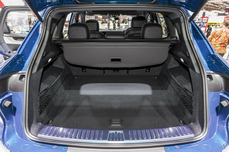 Cận cảnh Porsche Cayenne 2024 vừa ra mắt thị trường Đông Nam Á