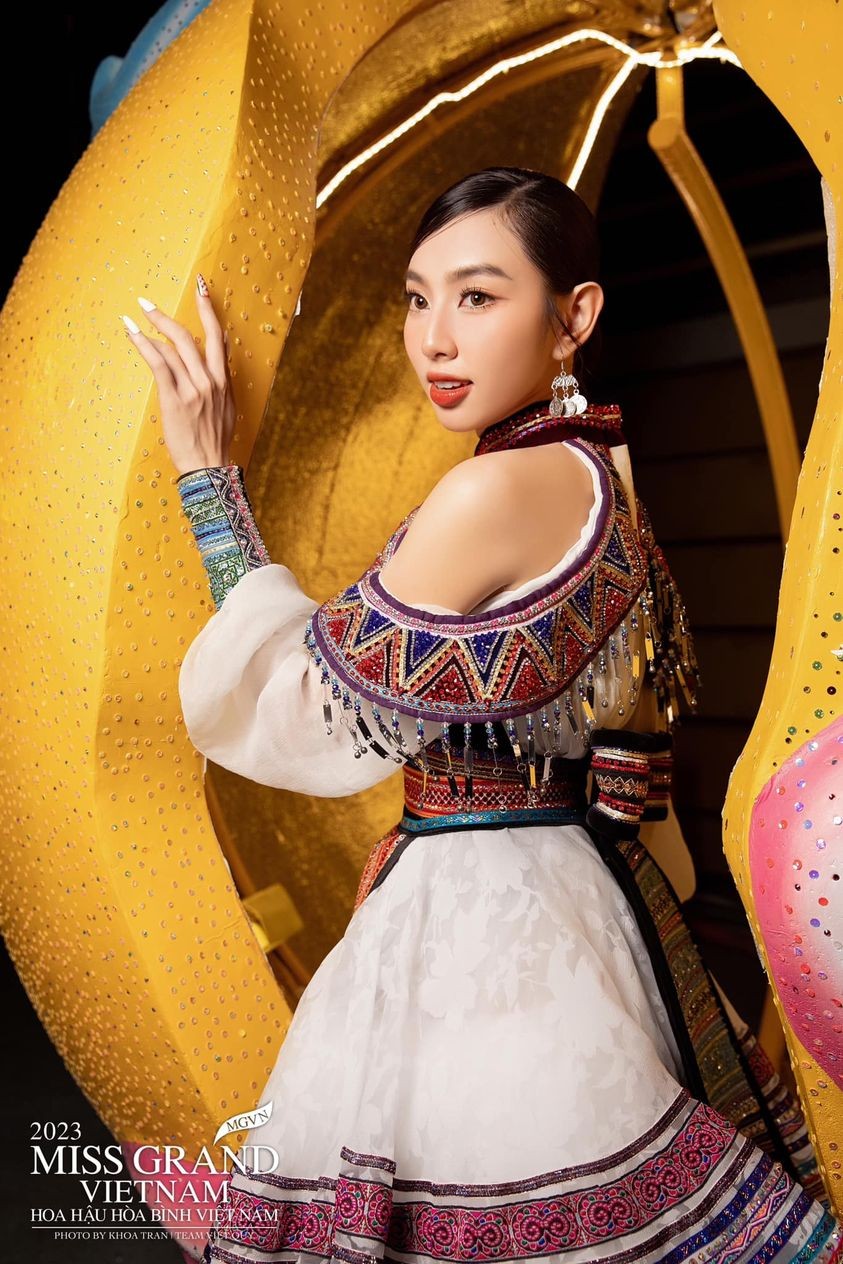 Hoa hậu Thùy Tiên