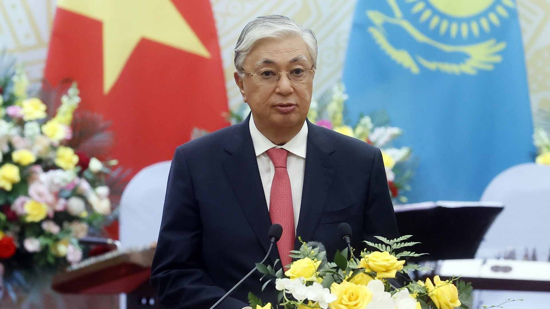 tong thong tokayev va nhung cai cach dot pha o kazakhstan