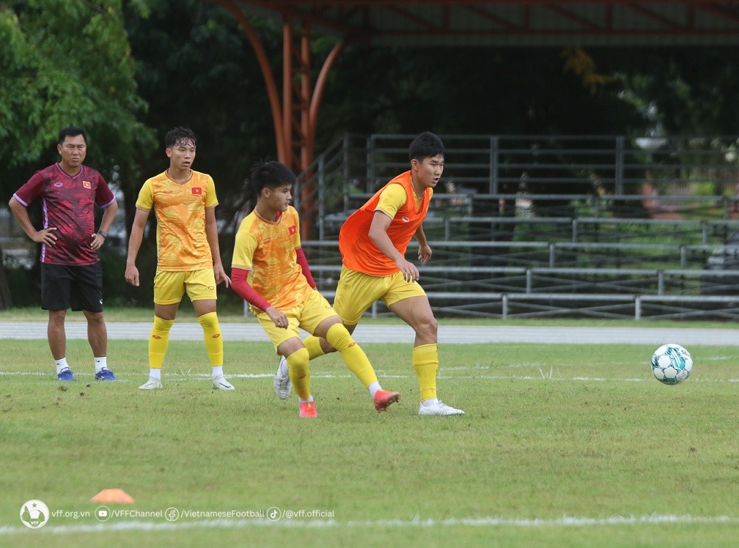 U23 Việt Nam trở lại sân tập, chuẩn bị cho trận đấu gặp U23 Philippines. (Nguồn: VFF) U23 Việt Nam trở lại sân tập, chuẩn bị cho trận đấu gặp U23 Philippines. (Nguồn: VFF)