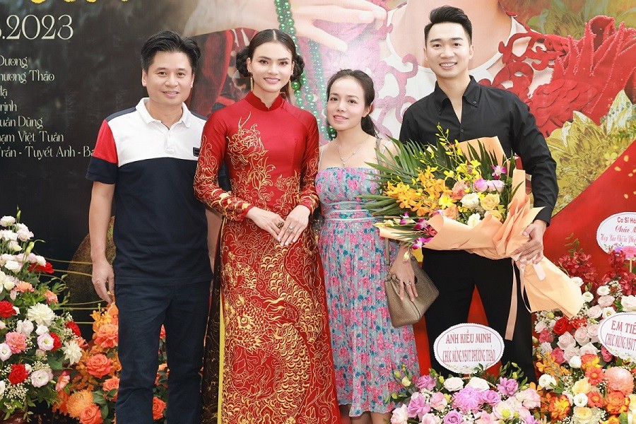 Ca sĩ Phạm Phương Thảo Ca sĩ Phạm Phương Thảo