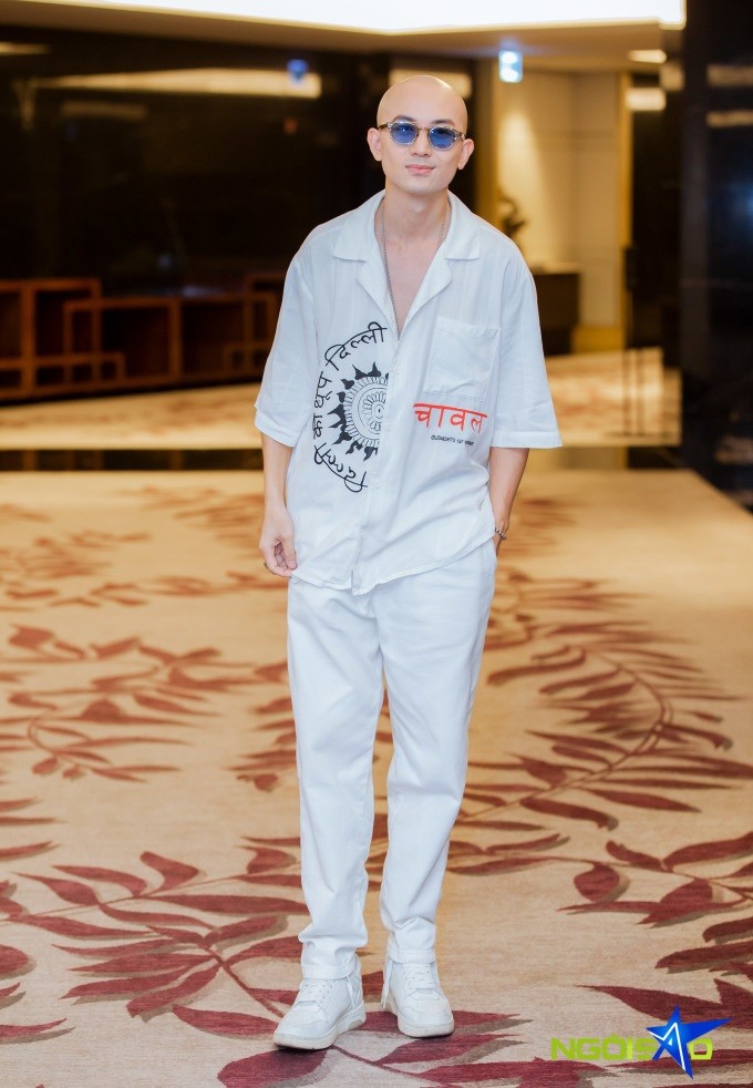 Hoàng Anh Vũ gây chú ý khi xuất hiện với đầu trọc. Nam diễn viên cho biết, anh tình nguyện cạo trọc đầu để tạo sự khác biệt cho vai diễn trong nhóm Cityboy, nguồn cơn gây ra nhiều vụ án trong phim.