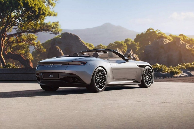 Cận cảnh siêu xe mui trần Aston Martin DB12 Volante vừa ra mắt