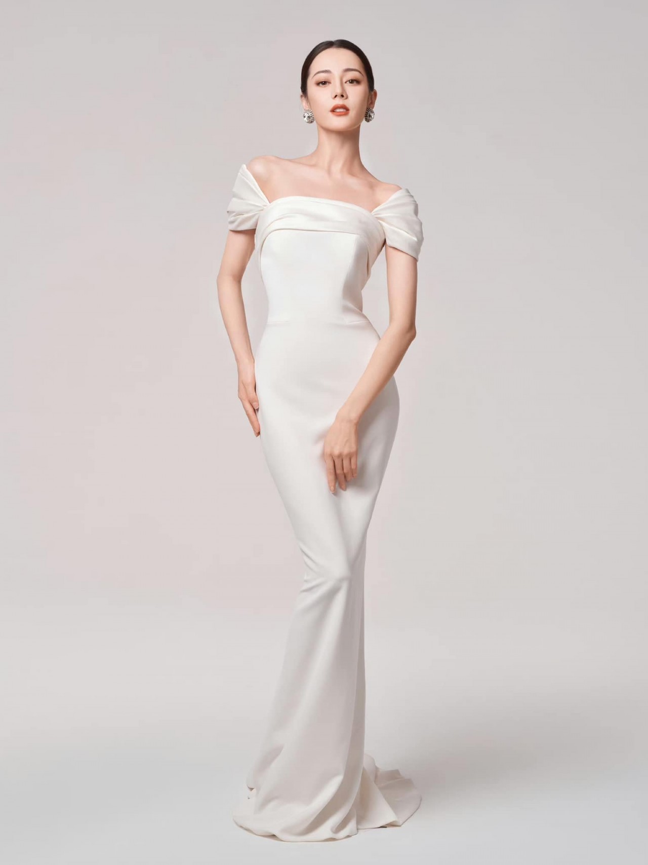 Nhan sắc hút hồn của Địch Lệ Nhiệt Ba