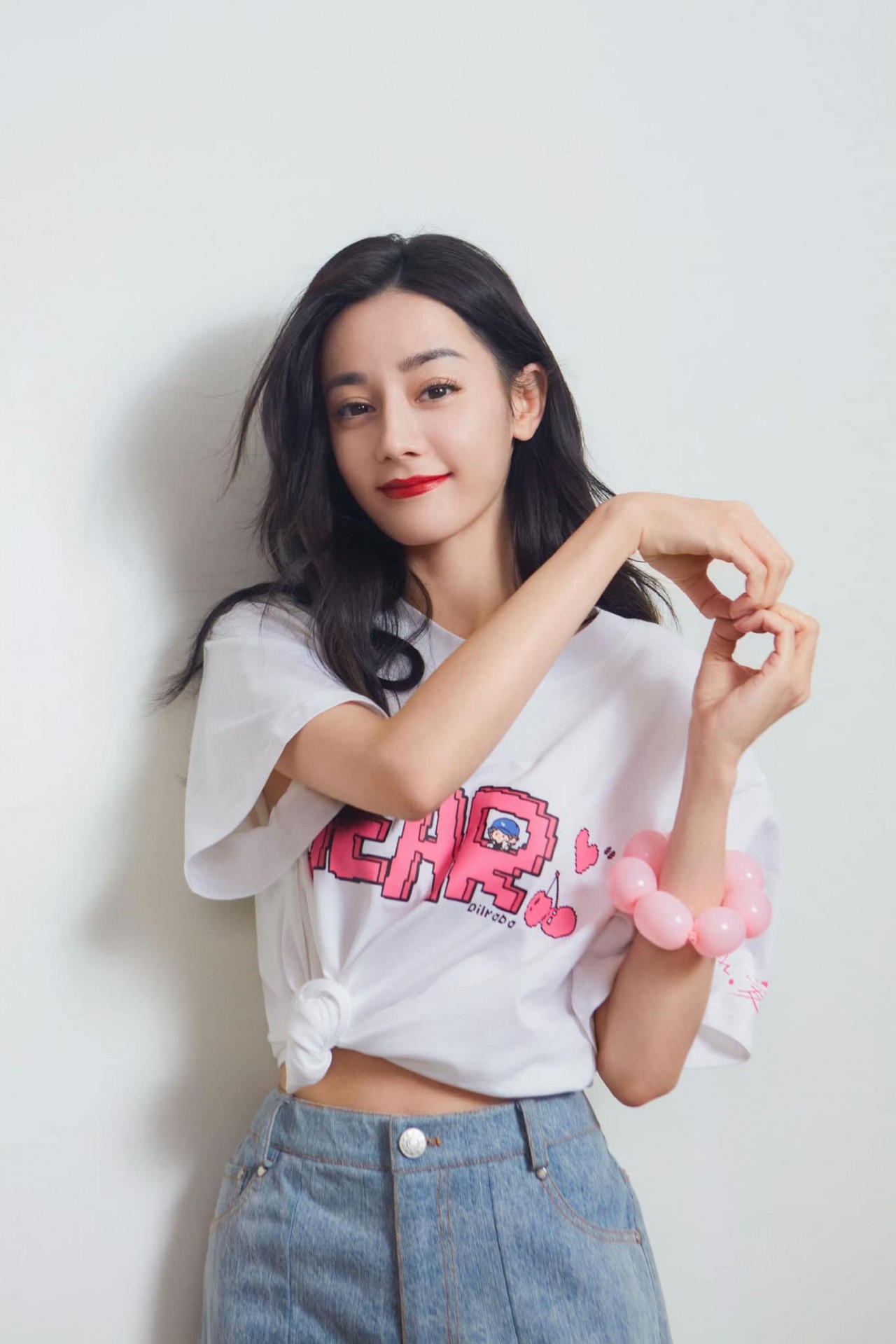 Nhan sắc hút hồn của Địch Lệ Nhiệt Ba