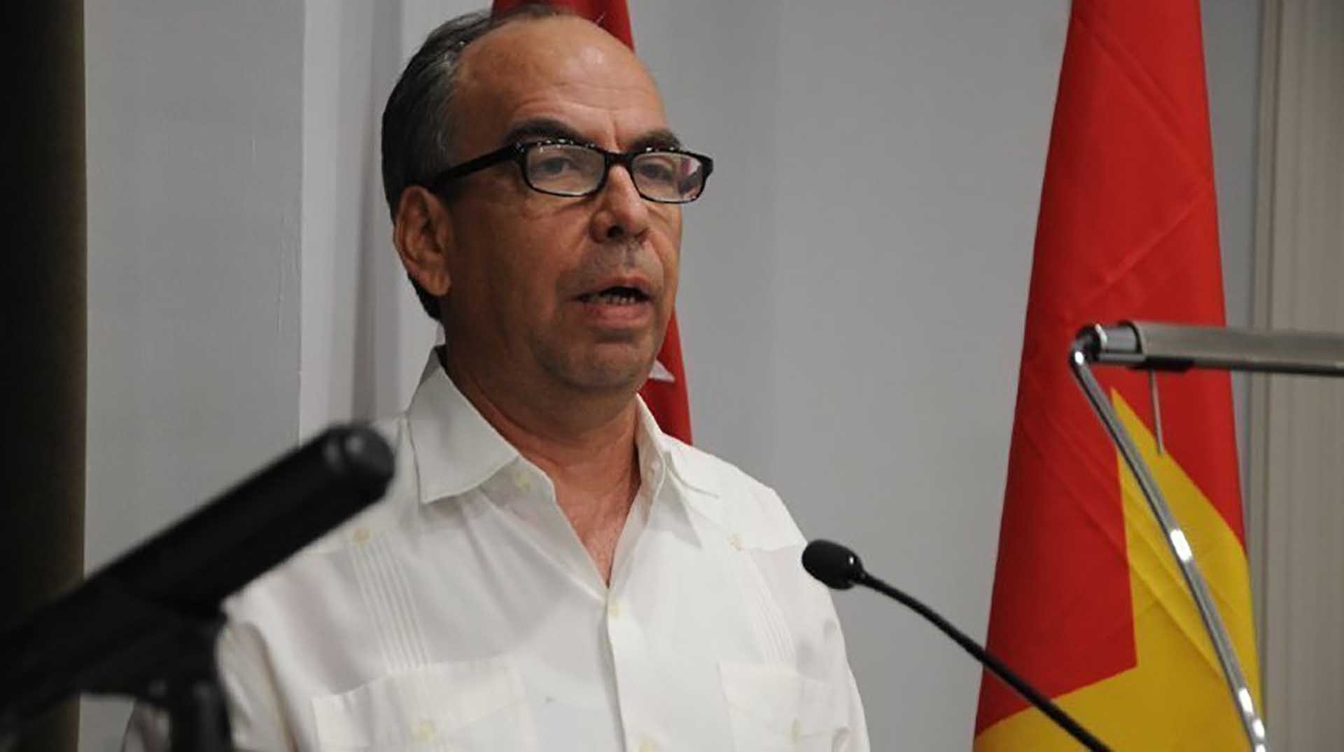 Đồng chí Rogelio Polanco Fuentes, Bí thư Trung ương Đảng, Trưởng ban Tư tưởng Trung ương Đảng Cộng sản Cuba phát biểu tại buổi hội thảo. (Nguồn: TTXVN) Đồng chí Rogelio Polanco Fuentes, Bí thư Trung ương Đảng, Trưởng ban Tư tưởng Trung ương Đảng Cộng sản Cuba phát biểu tại buổi hội thảo. (Nguồn: TTXVN)