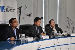 Xu thế ngoại giao hiện đại: Phát triển để thích ứng