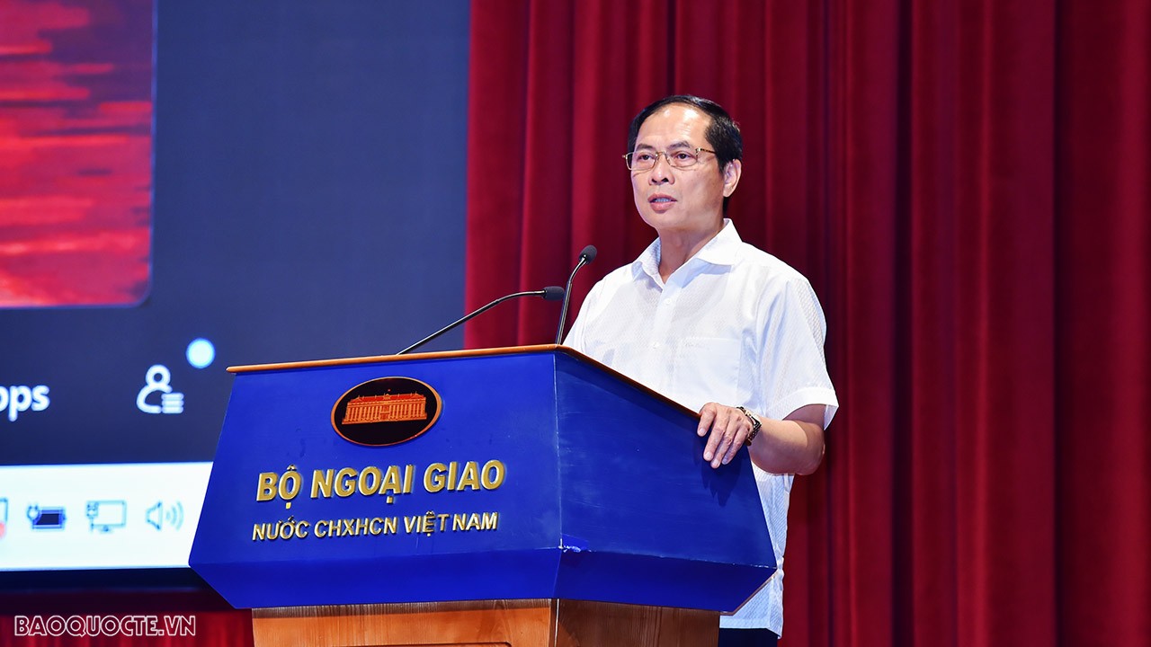 Tọa đàm ‘Phát huy truyền thống vẻ vang, xây dựng nền ngoại giao Việt Nam tiên phong, toàn diện, hiện đại, phụng sự Tổ quốc’ Tọa đàm ‘Phát huy truyền thống vẻ vang, xây dựng nền ngoại giao Việt Nam tiên phong, toàn diện, hiện đại, phụng sự Tổ quốc’