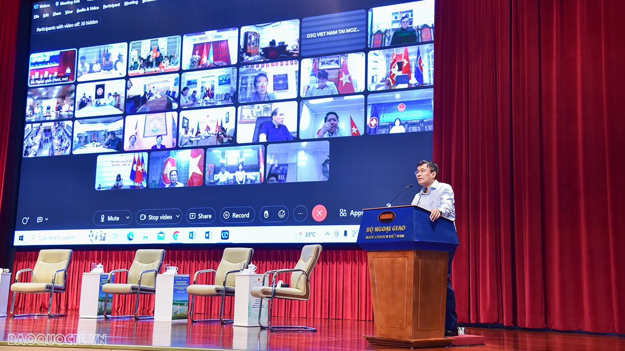 Tọa đàm ‘Phát huy truyền thống vẻ vang, xây dựng nền ngoại giao Việt Nam tiên phong, toàn diện, hiện đại, phụng sự Tổ quốc’ Tọa đàm ‘Phát huy truyền thống vẻ vang, xây dựng nền ngoại giao Việt Nam tiên phong, toàn diện, hiện đại, phụng sự Tổ quốc’