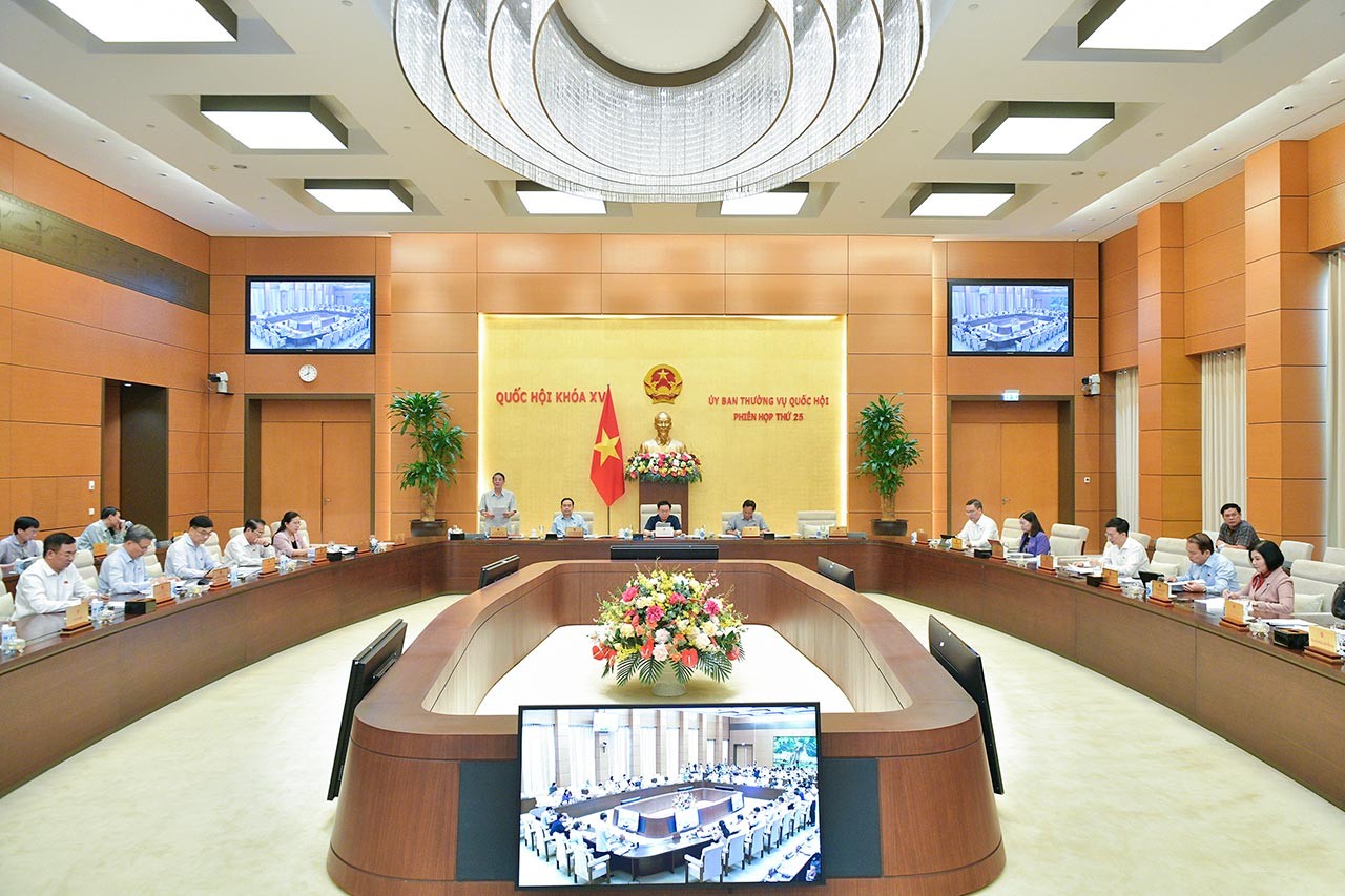Ủy ban Thường vụ Quốc hội bế mạc phiên họp thứ 25.