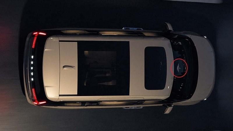 Trung tâm mặt táp-lô là loa. Trung tâm mặt táp-lô là loa.