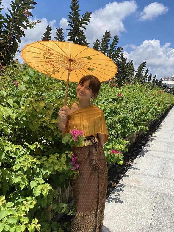 Khách check in tại điểm du lịch với trang phục dân tộc Khách check in tại điểm du lịch với trang phục dân tộc