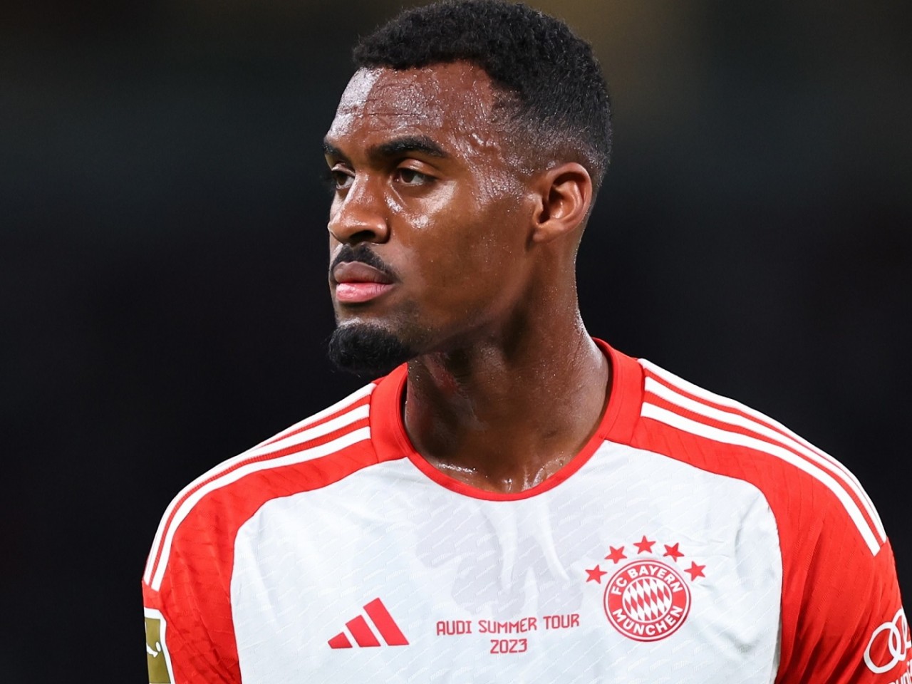 cầu thủ MU ngày 28/8: Harry Maguire muốn đến West Ham; tính mượn Ryan Gravenberch; cầu thủ MU ngày 28/8: Harry Maguire muốn đến West Ham; tính mượn Ryan Gravenberch;