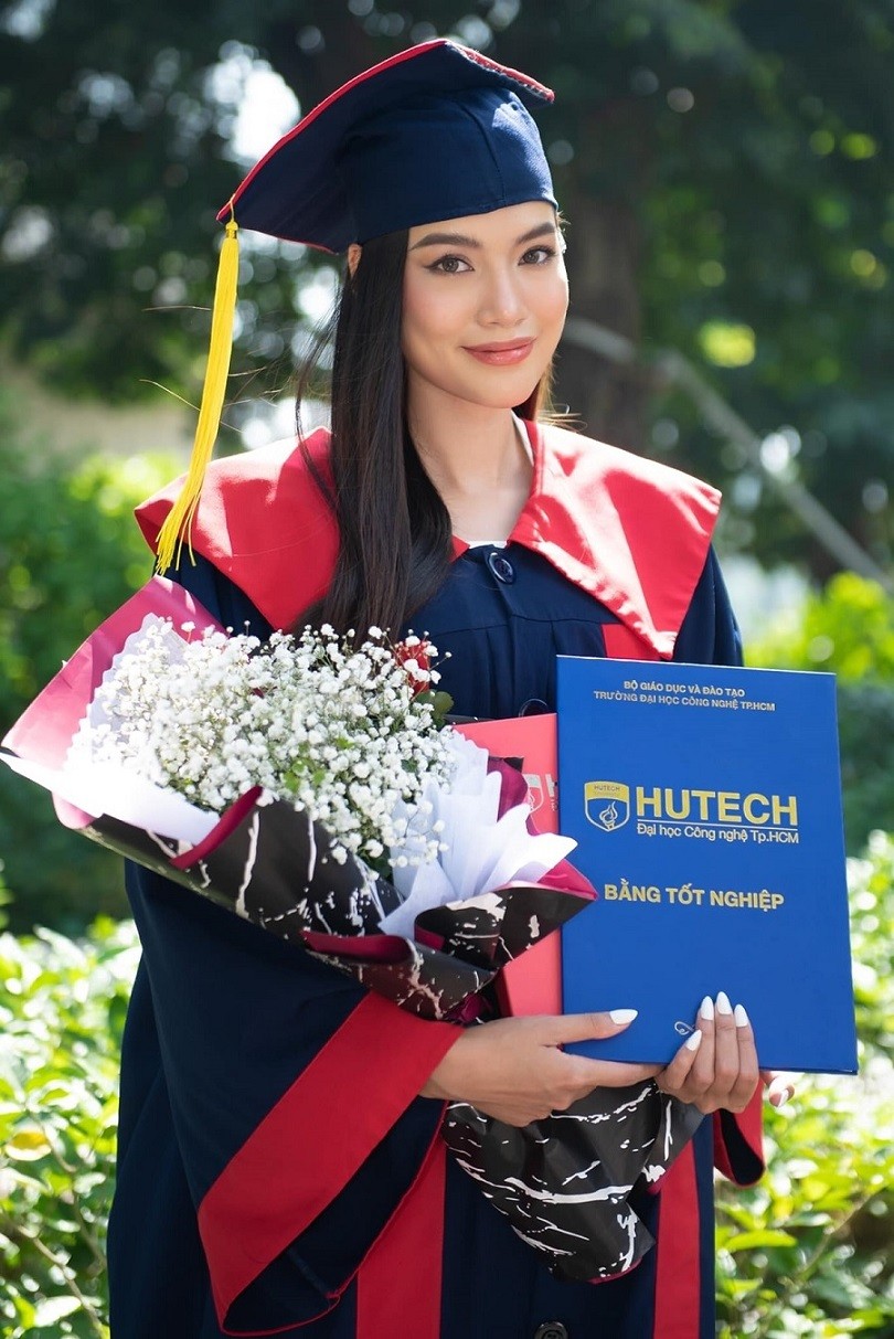 Ngắm vẻ đẹp đời thương trong sáng, trẻ trung của Hoa hậu Hòa bình Việt Nam 2023 Lê Hoàng Phương