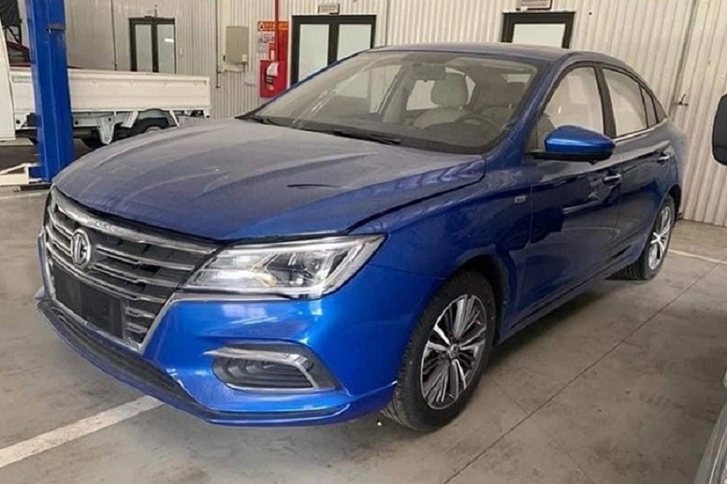 MG5 bản số sàn có kiểu dáng khác lạ so với phiên bản số tự động. MG5 bản số sàn có kiểu dáng khác lạ so với phiên bản số tự động.