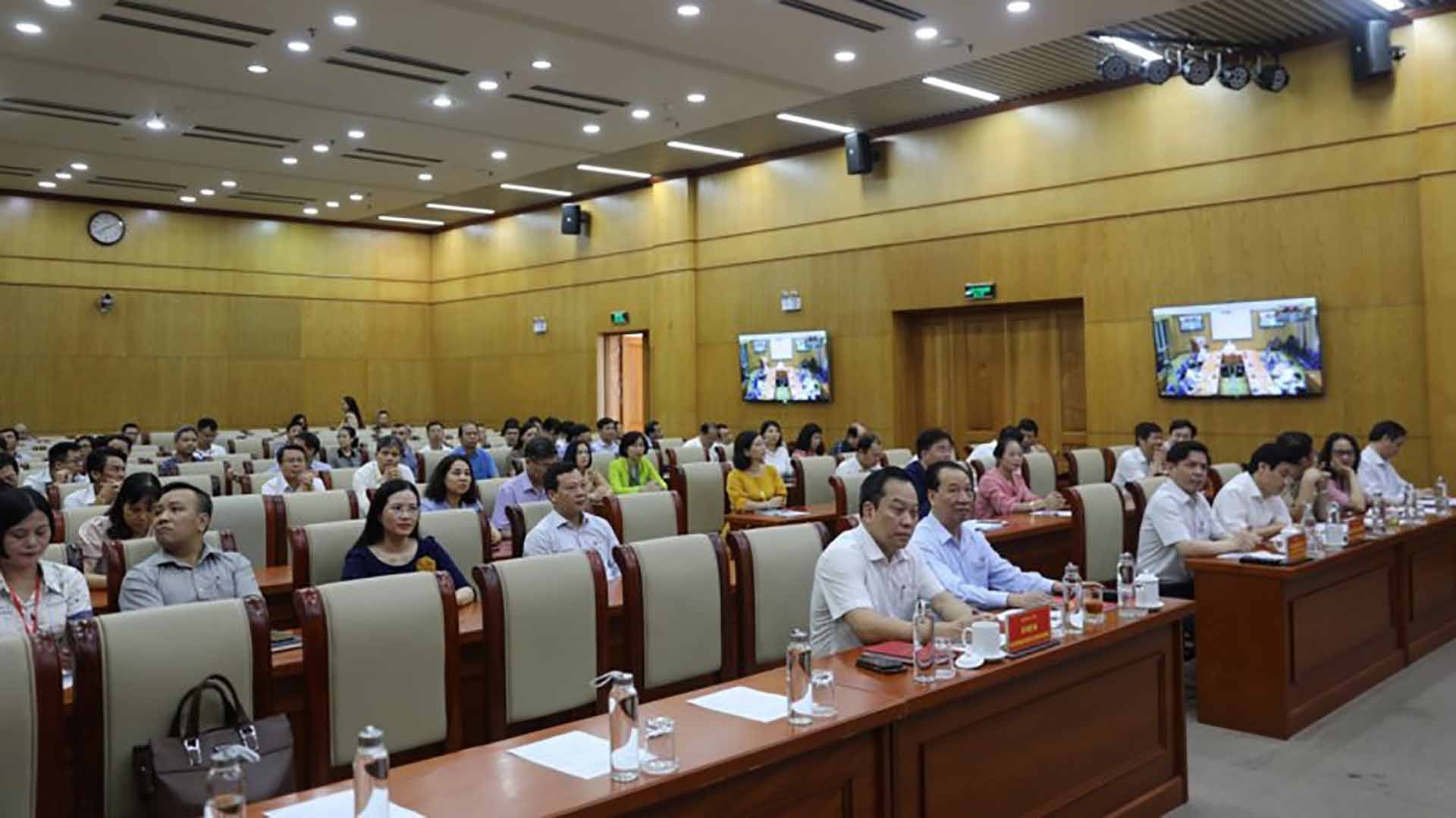 Các đại biểu dự Hội nghị tại điểm cầu Đảng ủy Khối các cơ quan Trung ương. (Nguồn: ĐUKCCQTƯ) Các đại biểu dự Hội nghị tại điểm cầu Đảng ủy Khối các cơ quan Trung ương. (Nguồn: ĐUKCCQTƯ)